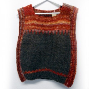 チハルのベスト手編み　日本製　ラース　ヲルステッドの毛糸使用